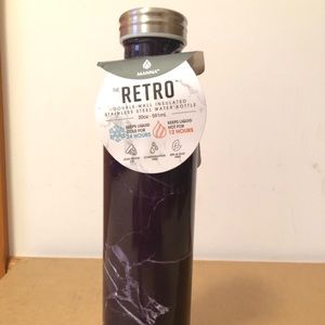 Manna Retro Collection Purple Marble Stainless Steel 20 oz Hot/Cold Bottle.